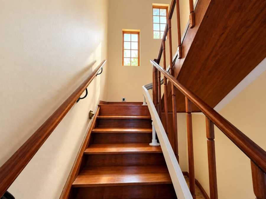 4 Bedroom Property for Sale in Ladybrand Free State